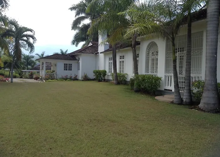 Pensión Fairly Estate